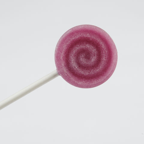 Xylit Lolli Cassis Geschmack, runder flacher Lutscher mit erhabener Spiralform, Produktbild
