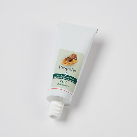 Xylit Zahnpasta Propolis Geschmack in der Tube, Produktbild